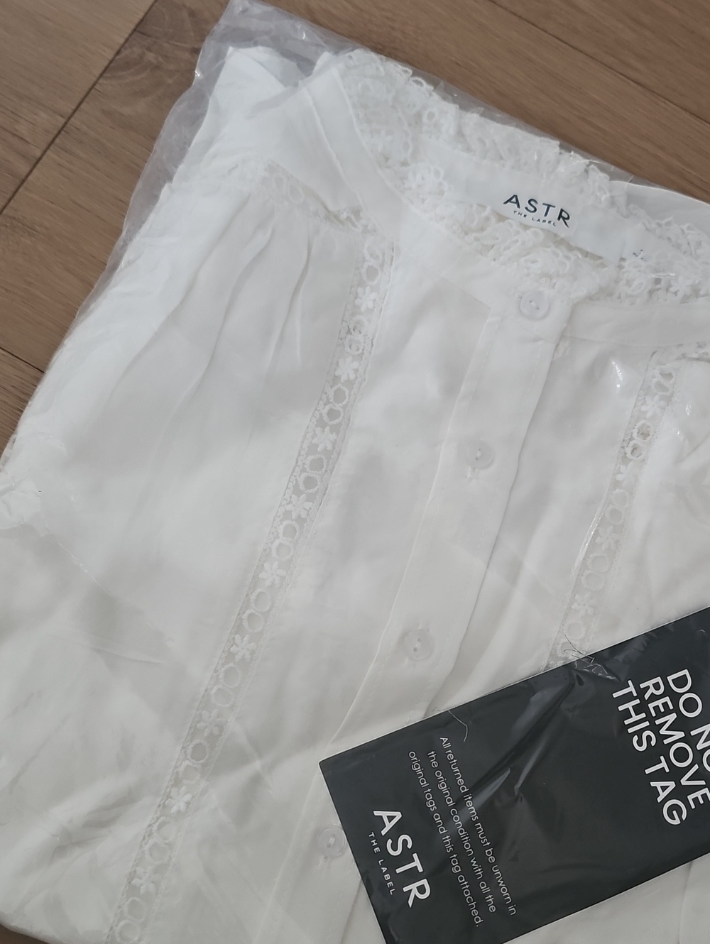 Edith Top in Off White - Picture 5 of 5